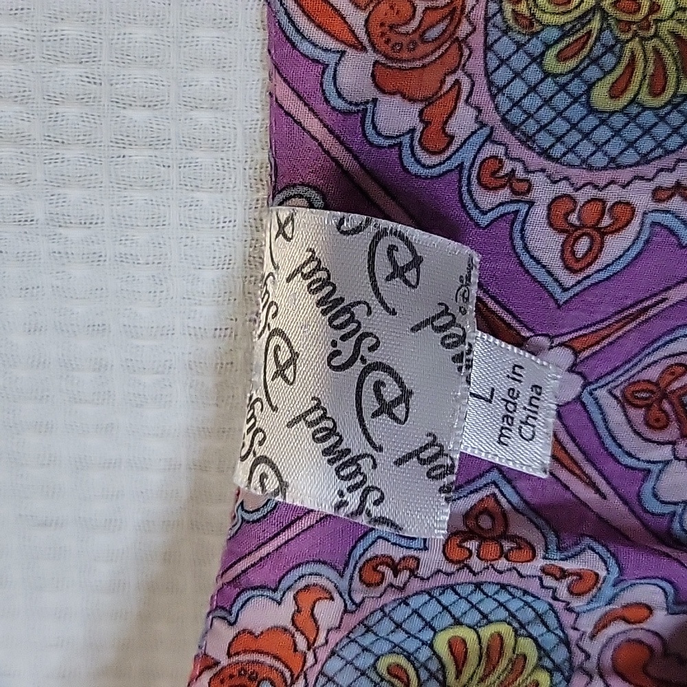 D-Signed Dress - Picture 2 of 5